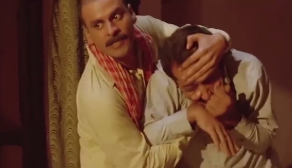 DeepakB7's tweet photo. #RoastNahiFryKarunga
Youtubers showing TikTokers what they can do if provoked ... 
Tiktok rating 4.6 to 3.8 🤣🤣 https://t.co/jLVTlkEU3e