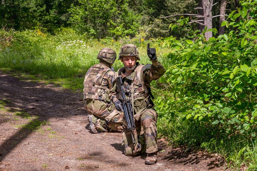 armeedeTerre's tweet photo. Actuellement en Formation Technique de Spécialité (#FTS), les jeunes du #12RC s’exercent au combat en trinôme.
#PrépaOPS https://t.co/UcCfDe3gBS