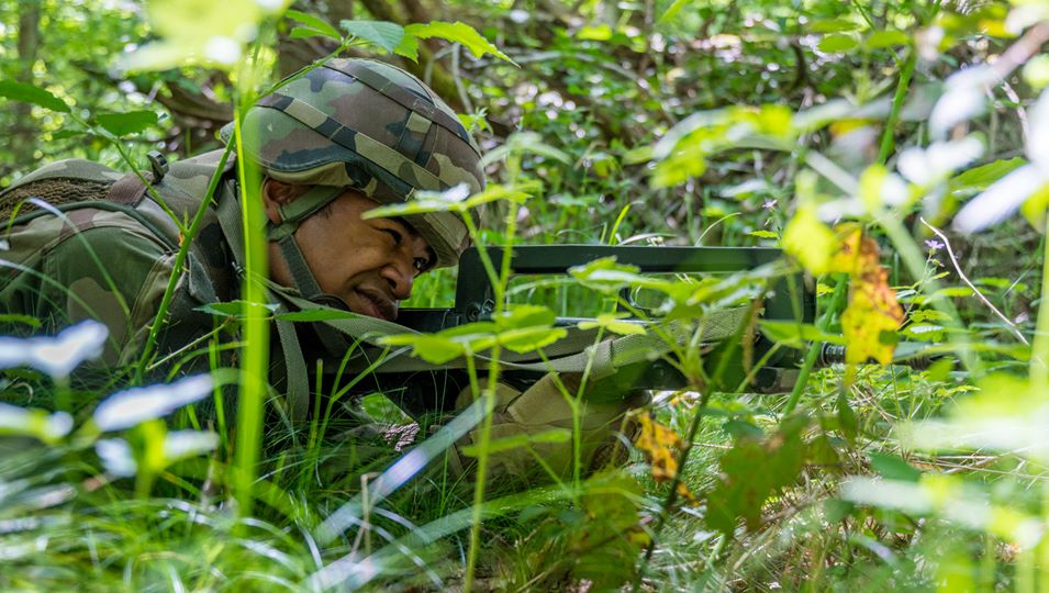 armeedeTerre's tweet photo. Actuellement en Formation Technique de Spécialité (#FTS), les jeunes du #12RC s’exercent au combat en trinôme.
#PrépaOPS https://t.co/UcCfDe3gBS