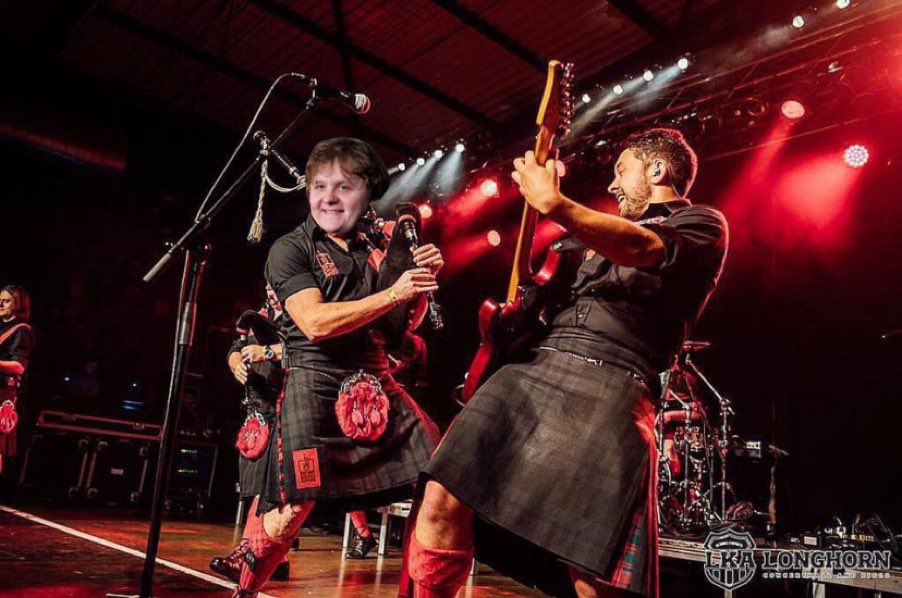 chillipipers's tweet photo. Seriously though, how good does @LewisCapaldi look in a #ChilliPipers uniform 😂🔥 https://t.co/Mybiwtx2W7