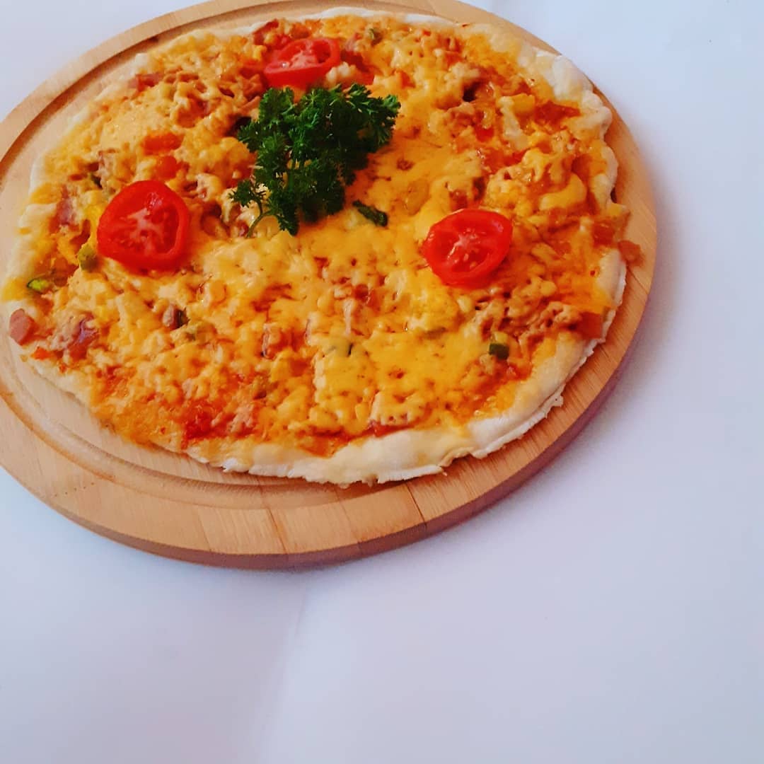 Oh well I'm a self-taught cook.  This is what I do everyday,post pictures of my work hoping that one day I'll be offered a scholarship to study at  culinary school😂😂