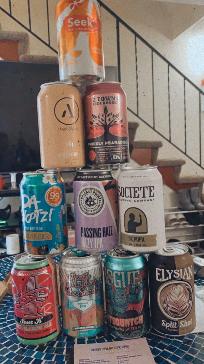 MariahDawn3's tweet photo. Got tipsy off a virtual beer fest #2020 tings🤷🏼‍♀️ https://t.co/hMaL05XYaa