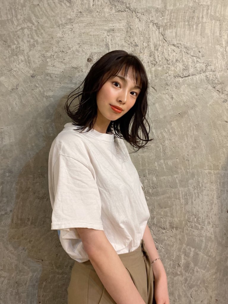 Matsui_Kiko's tweet photo. そろそろお仕事が再開しはじめるので
やっと美容院へ✂︎

カラーカットトリートメントヘッドスパ
髪の毛が生き返ってるんるんです🥰

しっかり換気もされてて来店時も
お客さんは私だけにしてくれてて
安心空間でした♡
いつもありがとうございます♡

#nv7
#中目黒
#サロン https://t.co/ioztky4QDO
