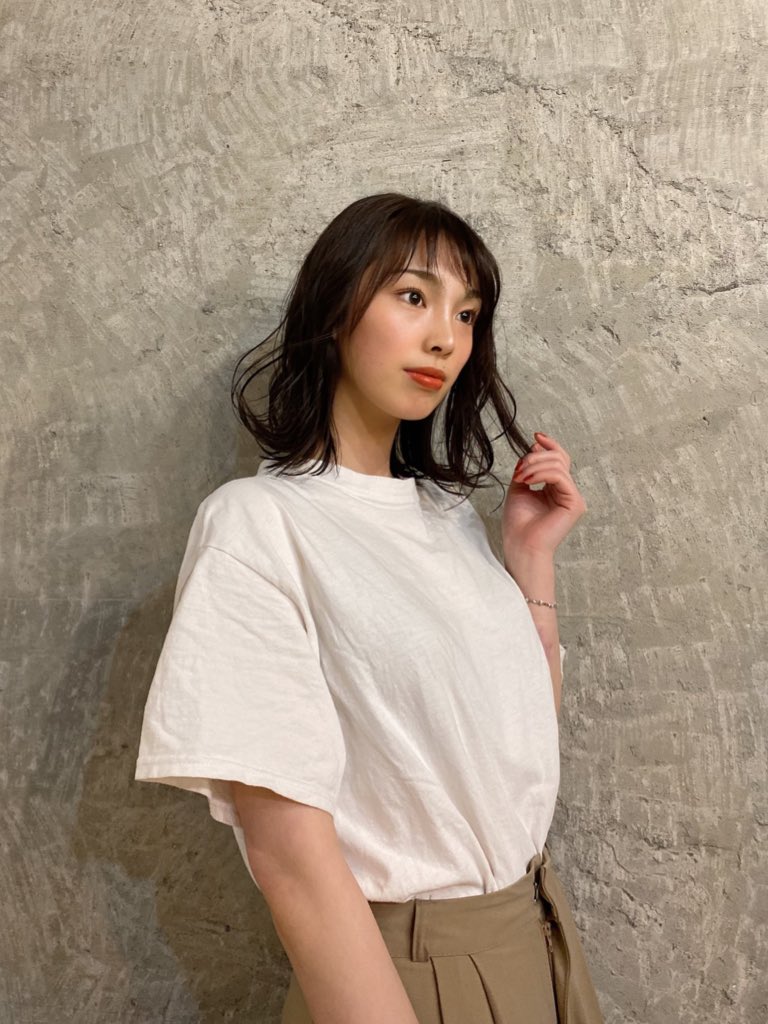 Matsui_Kiko's tweet photo. そろそろお仕事が再開しはじめるので
やっと美容院へ✂︎

カラーカットトリートメントヘッドスパ
髪の毛が生き返ってるんるんです🥰

しっかり換気もされてて来店時も
お客さんは私だけにしてくれてて
安心空間でした♡
いつもありがとうございます♡

#nv7
#中目黒
#サロン https://t.co/ioztky4QDO