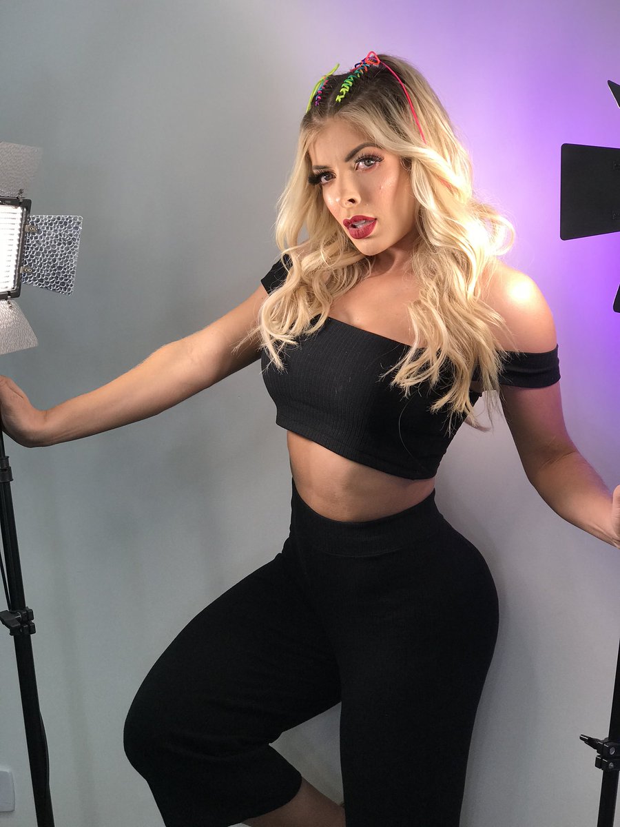 A ex BBB 18, Jaqueline Grohalski estará em #AFazenda12!!
#AFazenda