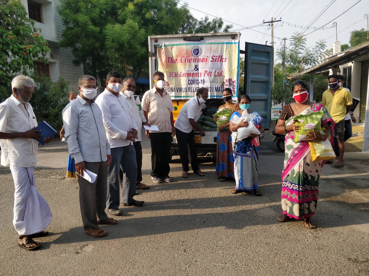 SCMGroups's tweet image. #covid19 #Corona @thechennaisilks @SreeKtm @SCMGroups @TPRDtCollector @Vijaykarthikeyn 
17.05.2020 rice pack given to #Tirupur odakadu 160 Nos
By
Karthivel.T, Eswaramurthy.N
Vijayakumar.T