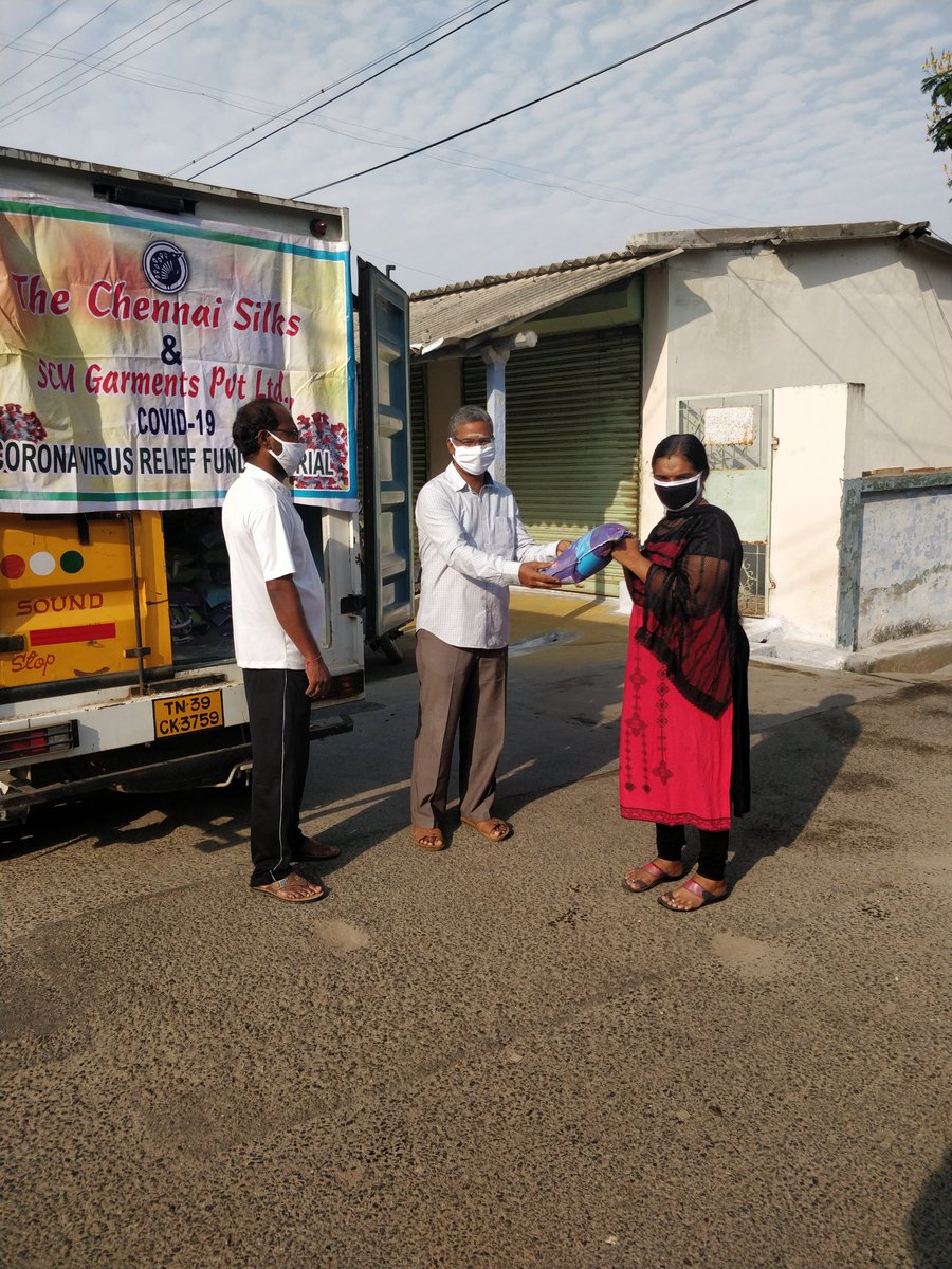 SCMGroups's tweet image. #covid19 #Corona @thechennaisilks @SreeKtm @SCMGroups @TPRDtCollector @Vijaykarthikeyn 
17.05.2020 rice pack given to #Tirupur odakadu 160 Nos
By
Karthivel.T, Eswaramurthy.N
Vijayakumar.T