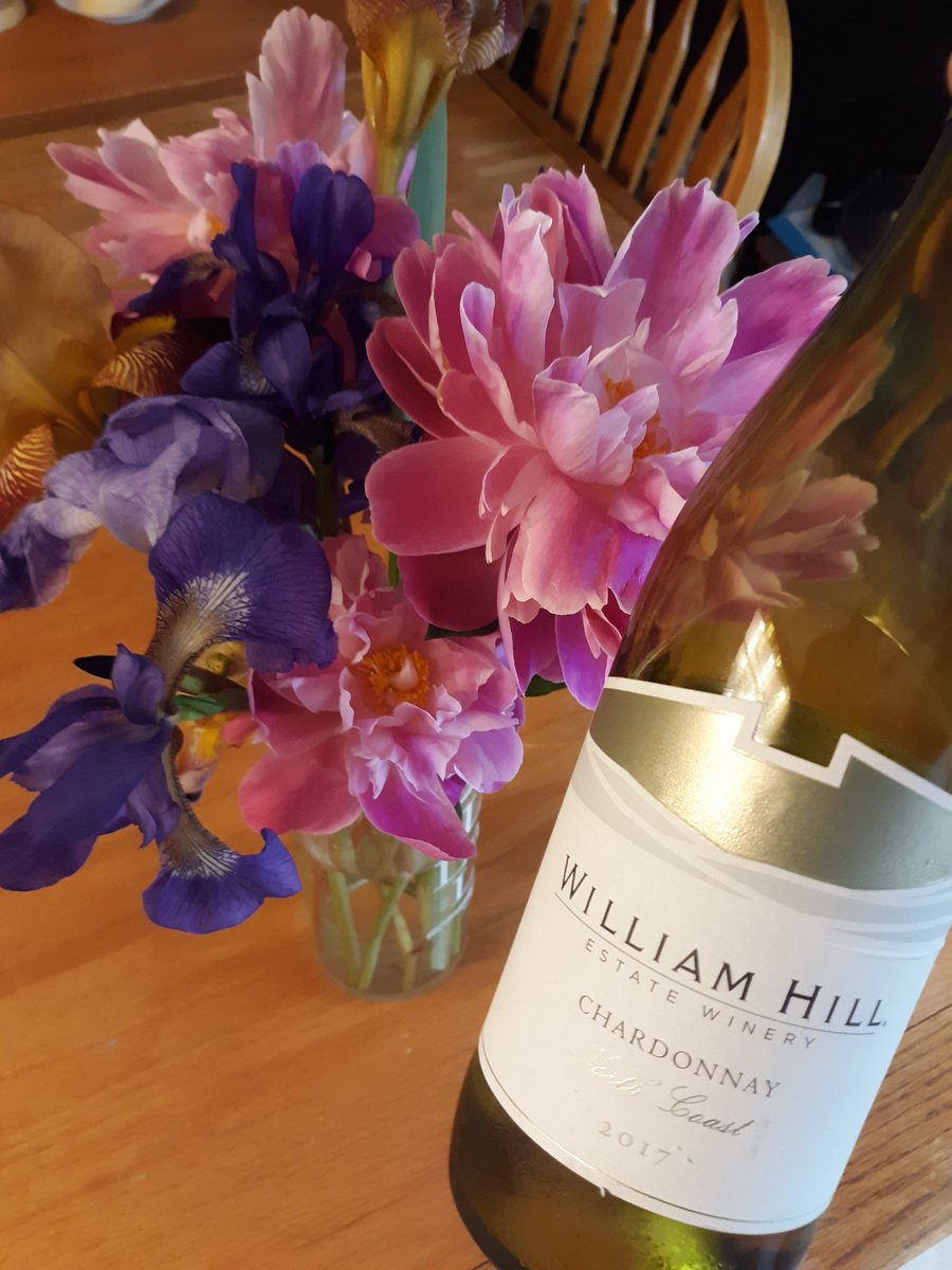 WeavervilleWeb's tweet image. Enjoying the latest blooms from the garden and a surprising glass of 
William Hill Estates North Coast Chardonnay.       #HappyStuff