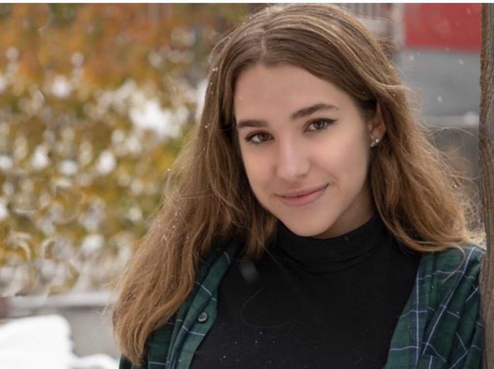 parkcityschools's tweet image. Congratulations to PCHS senior Tori Kenton who won a 2020 Utah High School Musical Theatre Award tonight for Best Cameo in PCHS’s production of “A Gentleman’s Guide to Love &amp;amp; Murder.” #uhsmta #pcsdproud