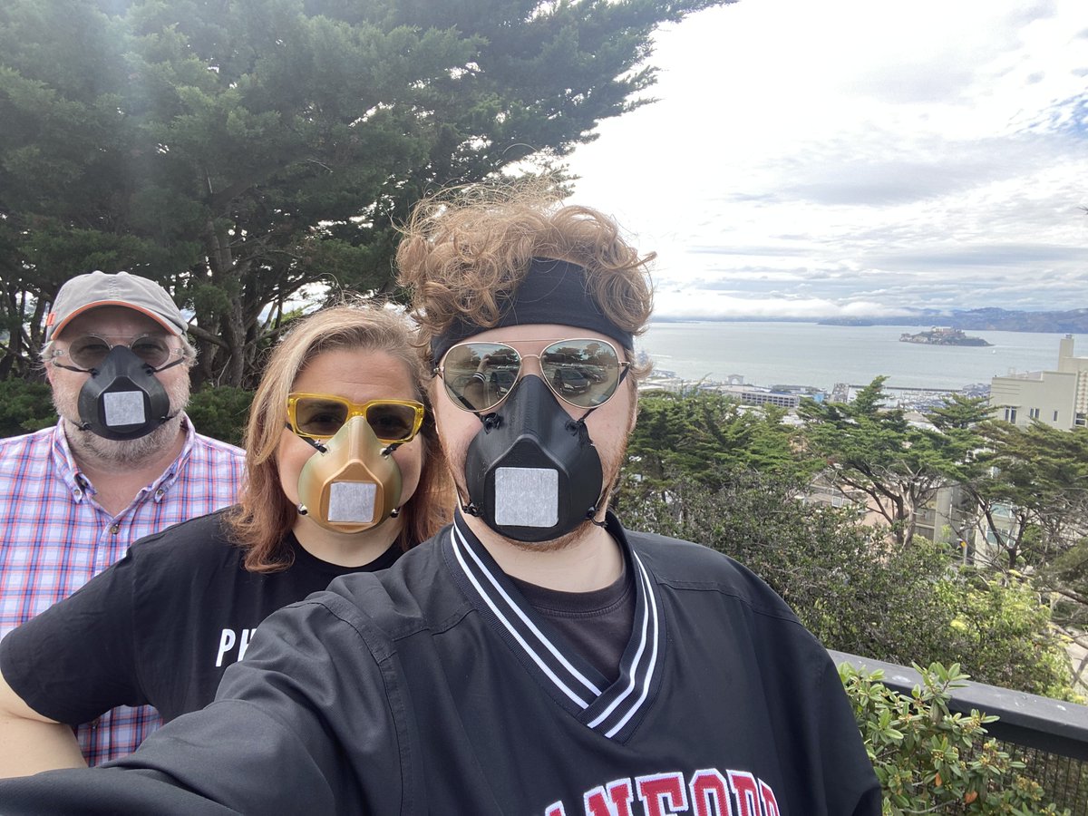 jojobickley's tweet photo. Today it felt good to meet the #EssentialProfessionals and donate #Breathe3D masks & #Shield3D face shields to people serving our communities:
When you buy 1 mask, we donate 2 to #EssentialProfessionals https://t.co/ZcX5HWzgEI https://t.co/R3V89rU6Yb