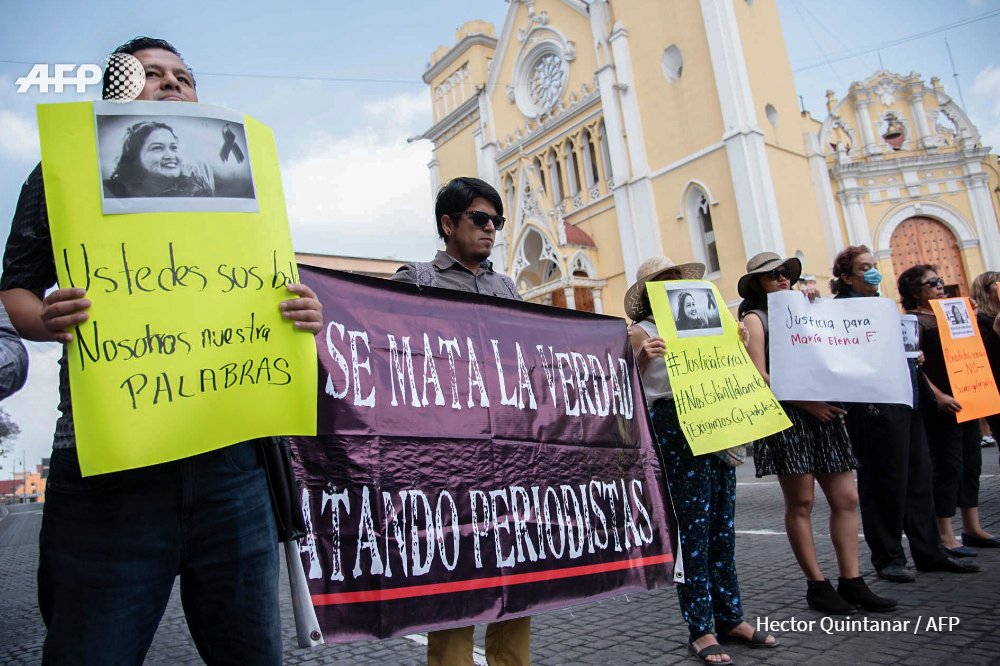 #UPDATES Mexican journalist Jorge Armenta is killed in Ciudad Obregon in the country's north, making him the third journalist slain in Mexico so far this year, authorities say.
📸Journalists in Veracruz protest the murder of a reporter