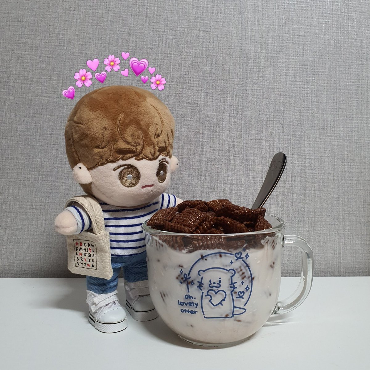 190522_AB's tweet photo. 🦦𝕆𝕙, 𝕃𝕠𝕧𝕖𝕝𝕪 𝕆𝕥𝕥𝕖𝕣 𝕔𝕖𝕣𝕖𝕒𝕝 𝕔𝕦𝕡

오, 러블리 수달 시리얼 컵 💜🧡💜

모두 행복한 주말 보내고 계신가요?
저도 드디어 시리얼 컵을 사용해 보았답니다😆
욕심 부렸더니 양이 좀 많네요ㅋㅋㅋ

써주시는 후기 모두 감사드려요💜🧡💜 https://t.co/BzJnudyRjF