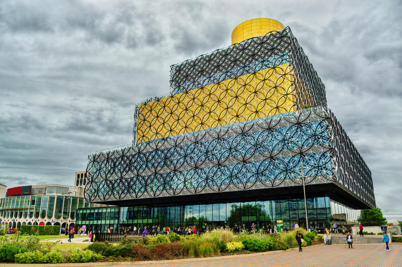 coolthreadssss's tweet photo. 11. Biblioteca de Birmingham, Inglaterra https://t.co/J09OEdRCdK