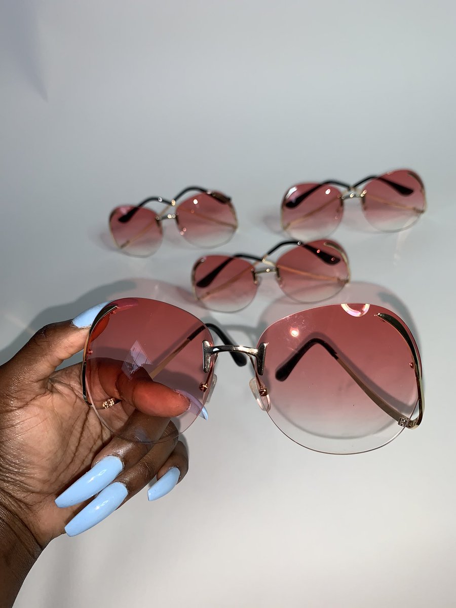 QBeaCollections's tweet photo. Shop https://t.co/ZCutxJqhzL Beauty Acessories 🥵 https://t.co/sdZ5nXjlit