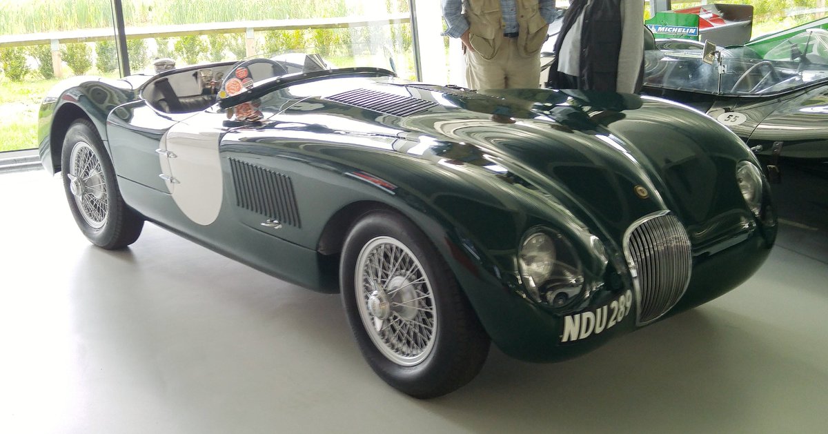 MichaelLeek1's tweet image. #HappyCaturday #Jaguar #CType #England2018 #mnphotographer