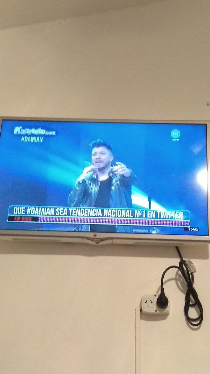 Charly tweet media