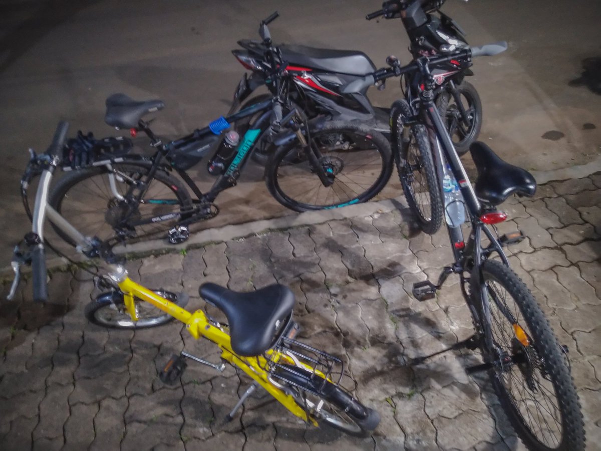 Agustinus_HA's tweet photo. FPD Night Gobar. Shoot with @ASUS Maxpro M2, @Polygonbike Xtrada 8 @Rodalink_Ind Serpong &amp; Bintaro. https://t.co/nDGhRGAyDZ