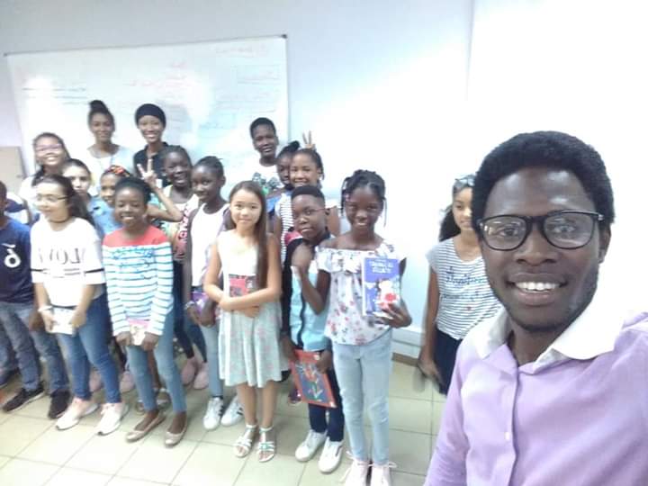 clccfg's tweet photo. Aboubacar Sylla (Mr Smyle) ancien vice président du @clccfg sous la présidence de @fatimcherif3 fête son anniversaire aujourd'hui.
Toute la famille littéraire te souhaite un joyeux anniversaire.
@EedrisSylla @SackoMatenin @ElhadjBalde20 @barop6 @mohamedmars4 https://t.co/Tw2OaK0hD9