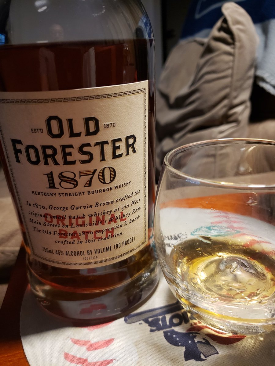 GeorgeCWang's tweet image. Went with #OldForester1870 for this fine evening. 🥃 #bourbon