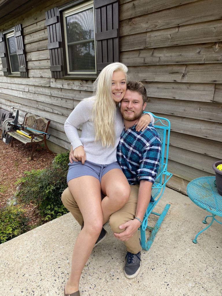 tylerwatson007's tweet photo. Comment on this with a picture of what makes you happy here is what makes me happy @roberts_brianna https://t.co/gTWcy3lWDj