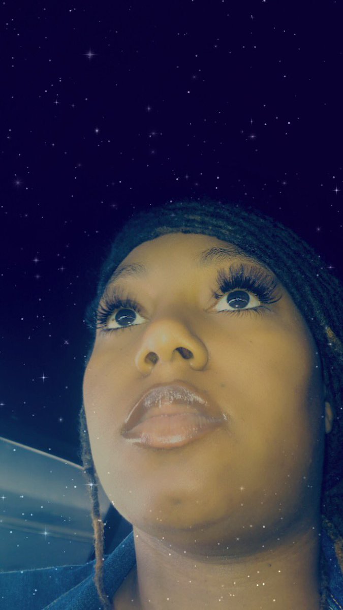 SparkleLOU3's tweet photo. Whatβs a picture without βspecial affectsβ #PaintedPretty @AshTheMilf_ #TopAndBottomLashes #SparkleLOU https://t.co/XI2Bj9Bflx