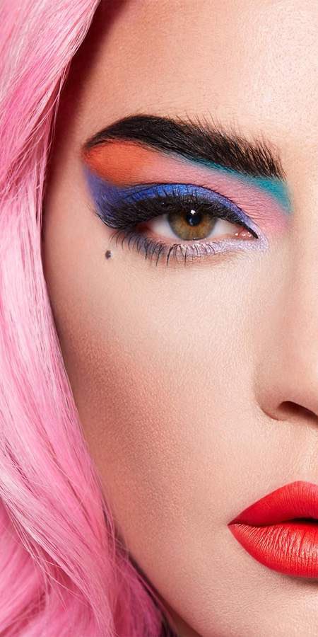 frankiefermi's tweet photo. Write your color story with the 18 shades of the new โSTUPID LOVEโ palette, inspired by Lady Gagaโs upcoming album #CHROMATICA.
Available on May 19: https://t.co/dhlSmwhdsp ๐จ๐
#colorwithlove https://t.co/LKxvwY2YTR
