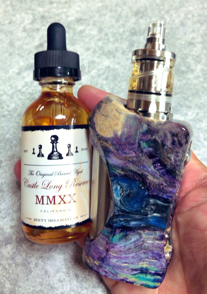 VapeAka's tweet photo. vapewaxコーティング完了✨
1ヶ月半ほどsteepしたCastleLong Reserveを久々なKayfunLiteでChill🤤
#UltronerVictory
#vapewax
#KayfunLite
#SteamTuners
#FivePawns https://t.co/0hs0O4u2S7