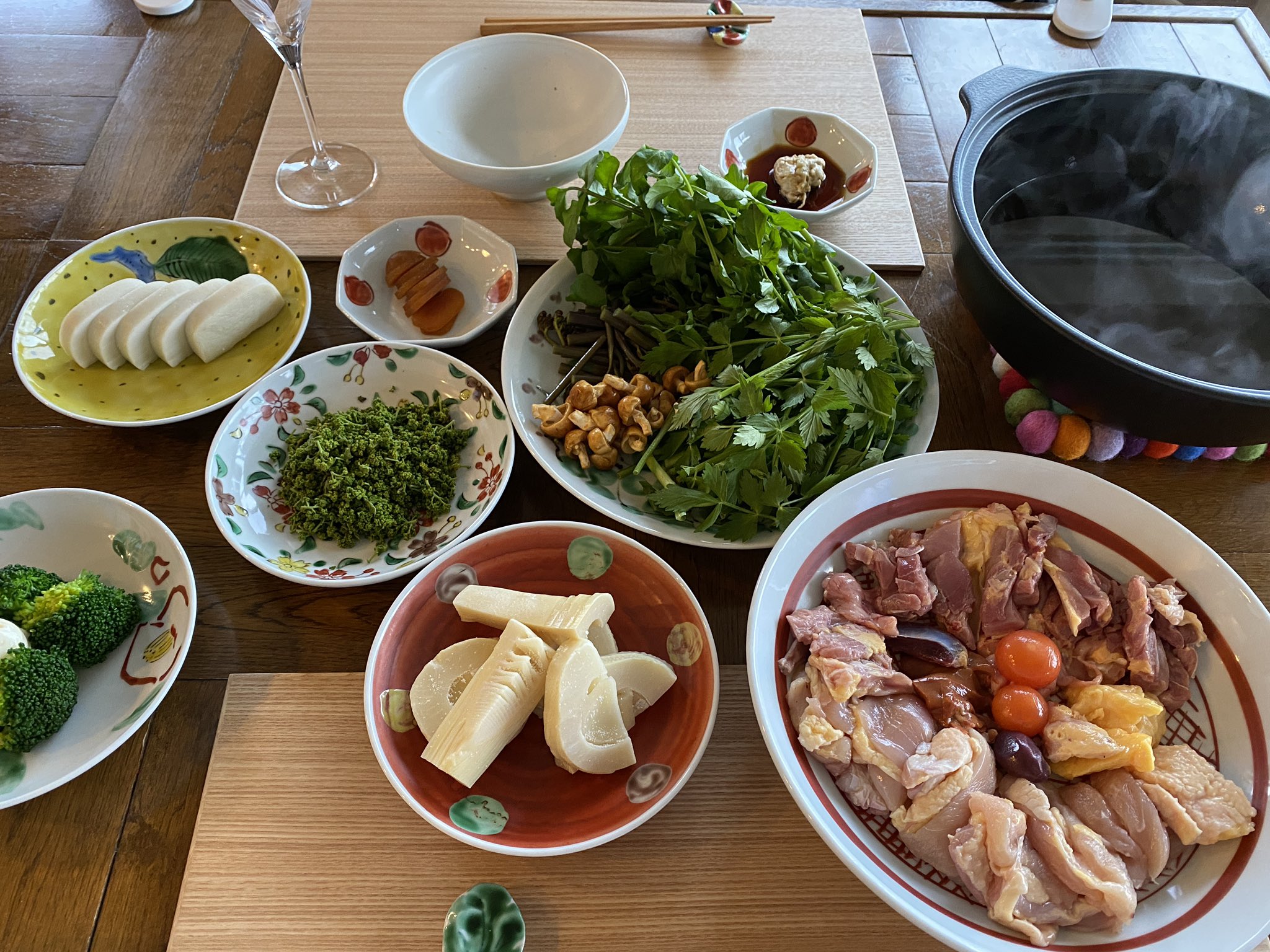 Rika Fujii Genic編集長 比良山荘の近江しゃも花山椒鍋 Whole4000の麻辣鍋 お取り寄せの鍋 よきー