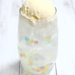 ひんやり爽やか、見た目も可愛い!「ゆめかわいいソーダフロート」の作り方!