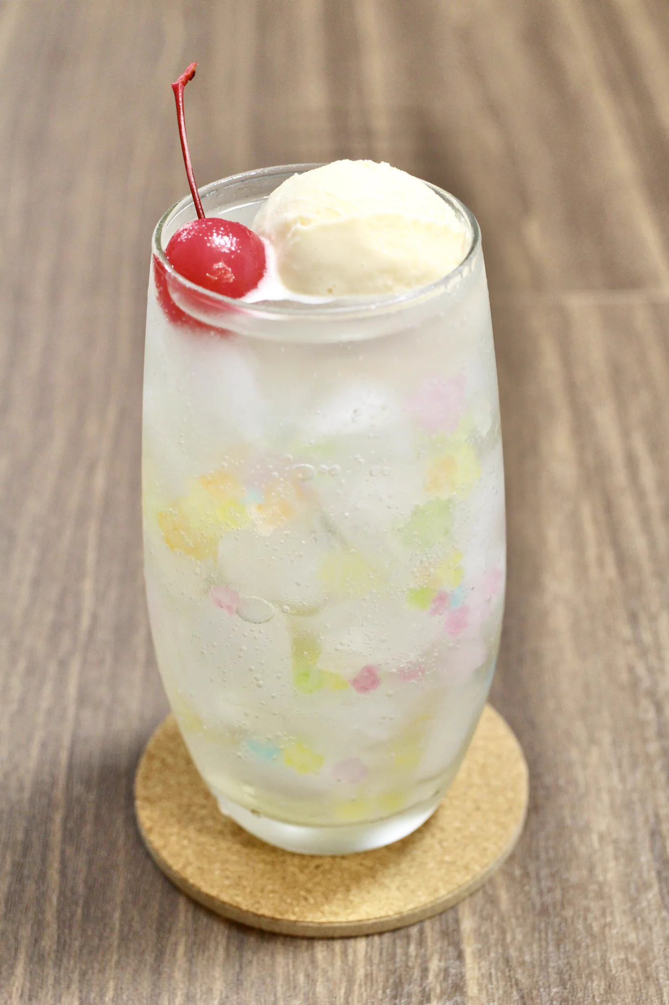 ひんやり爽やか、見た目も可愛い！「ゆめかわいいソーダフロート」の作り方！