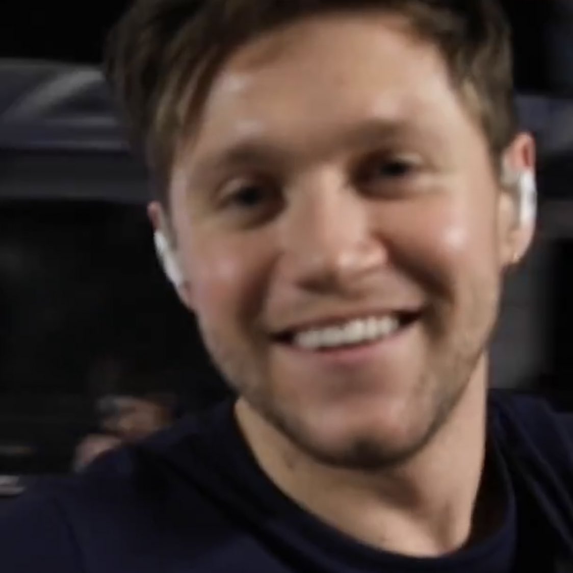 A thread of Niall Horan smiling but his smile gets bigger as you keep scrolling 