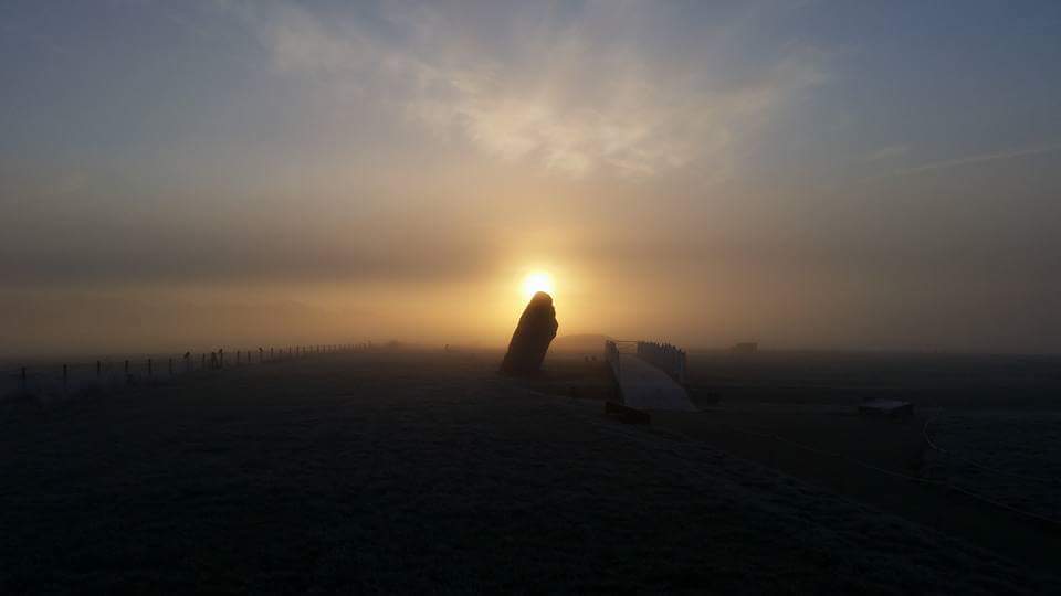 ST0NEHENGE's tweet photo. Sunrise at Stonehenge today (17th May) is at 05.12am, sunset is at 08.55pm https://t.co/JLIfo64XcP