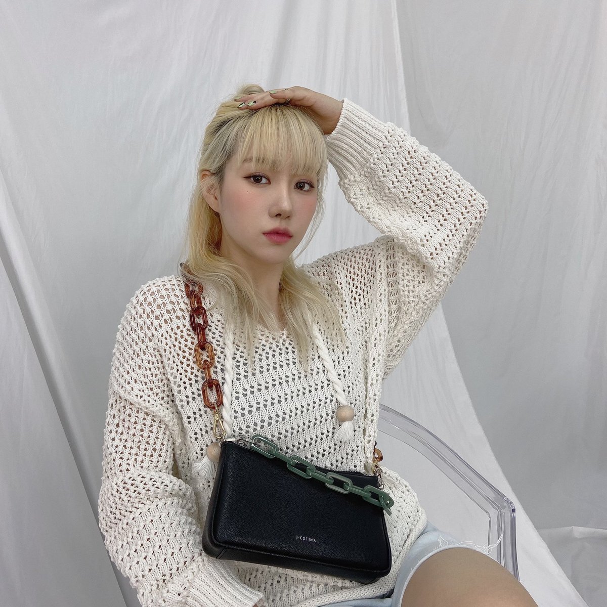 favorite_twt's tweet photo. [#가을]우리 디어 점심식사는 했나~?😋
#페이버릿 #디어 #🍚 https://t.co/Gu3D8lfgKB