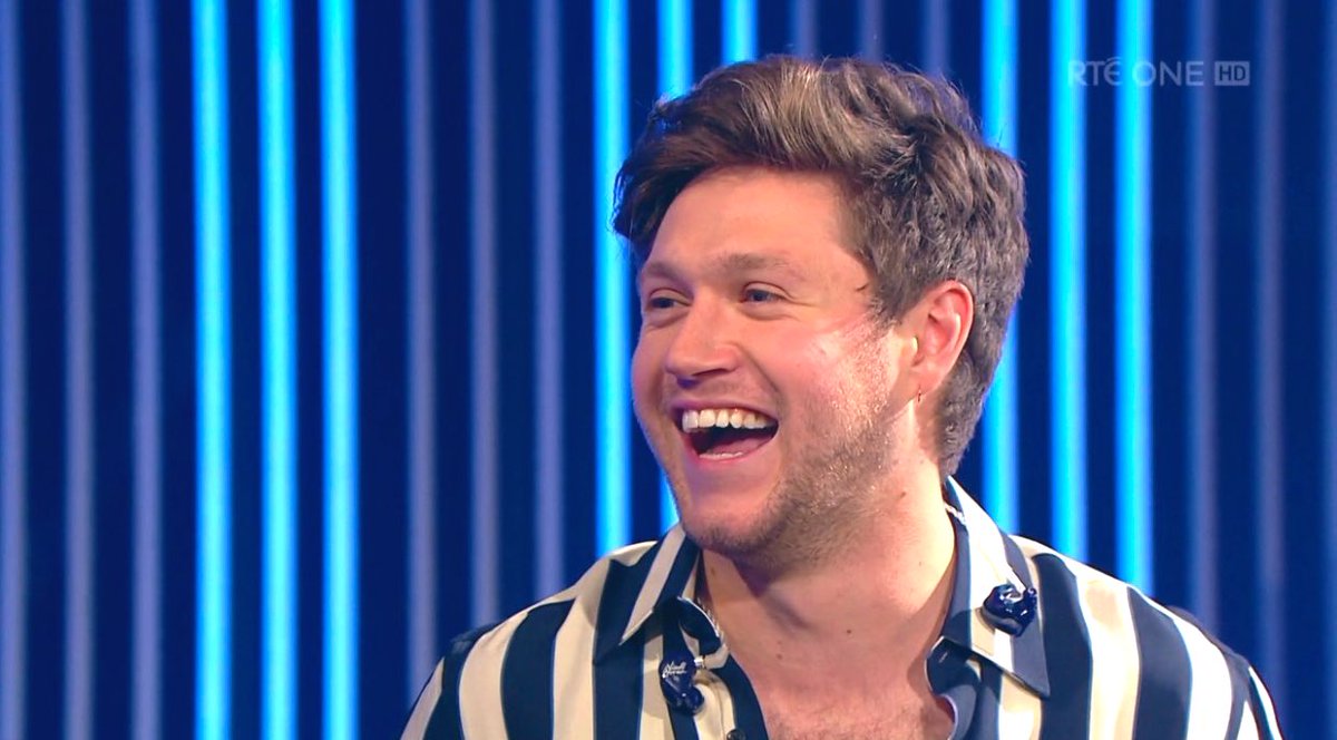 A thread of Niall Horan smiling but his smile gets bigger as you keep scrolling 