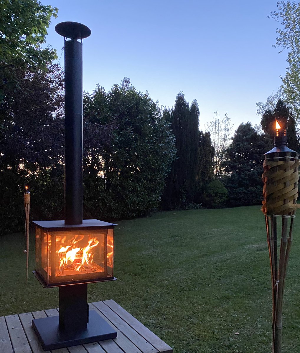Legendfires's tweet photo. @JiffyRugby We would love to talk to you about one of these 🔥 #GardenCube https://t.co/W4DqivJxwh