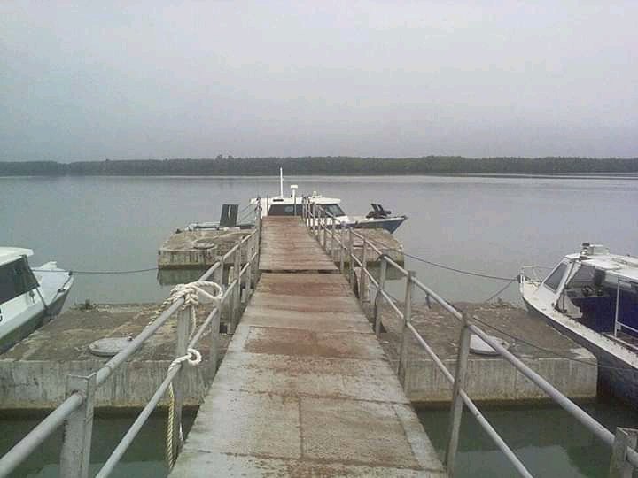 blackemancipate's tweet image. The Bridge of no return was built by the European in 1759. It led the slaves to a floating jetty for conveying  for conveying stubborn slaves for sale....

Do you know that, mentally, most freed Slaves never indeed returned. Please return Home. Slavery is over!

#ViviAfrica