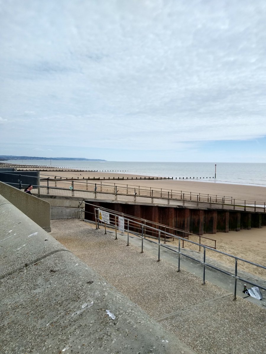 JeremyGibbo's tweet photo. Morning ride. Nice at Dymchurch. Could murder a pot of tea! https://t.co/dQQ3TK7tMN