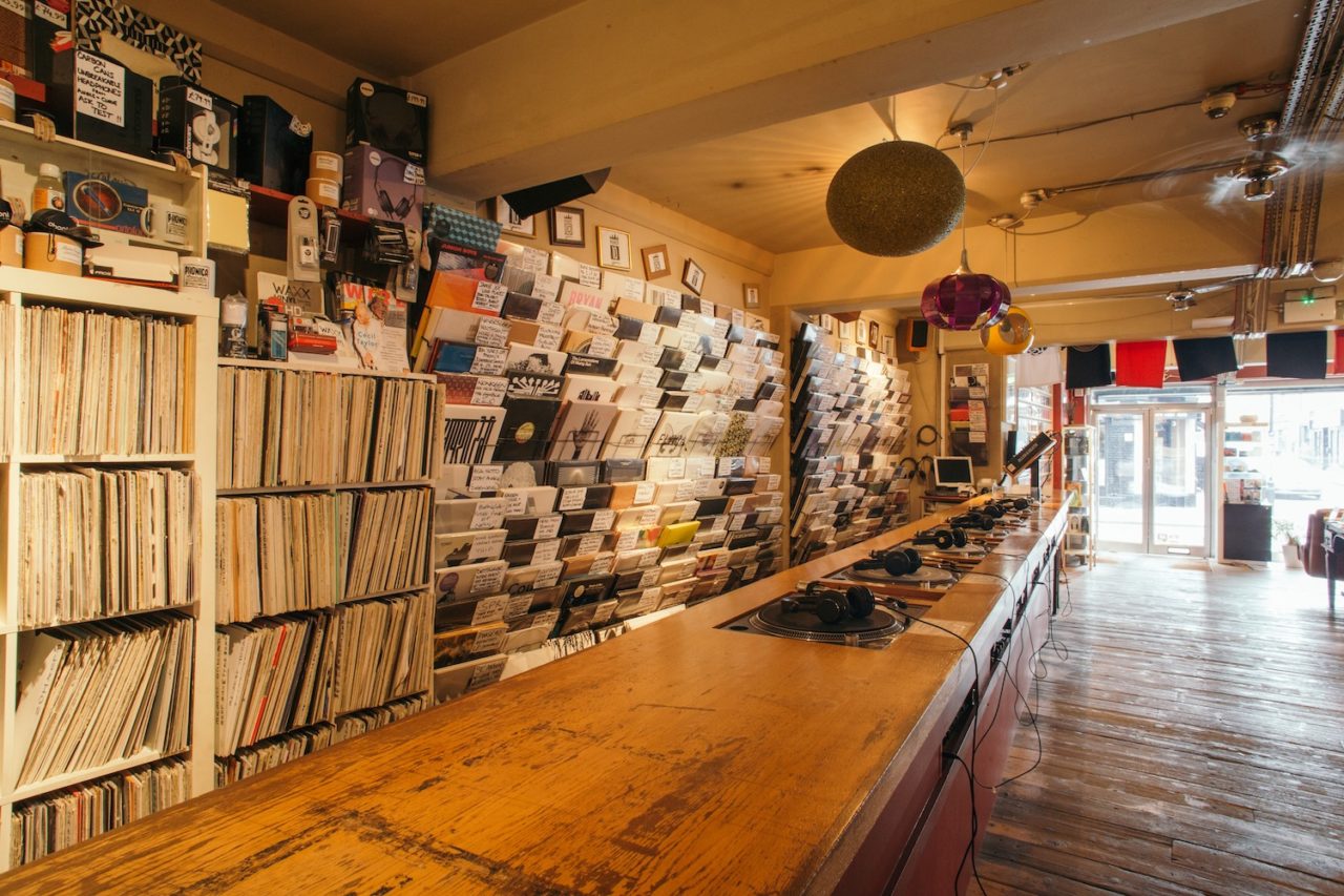 sikkert køn klistermærke تويتر \ The Vinyl Factory على تويتر: "Phonica Records re-opens online shop  for orders https://t.co/PfOQEENfsM https://t.co/NMrJjNISEf"