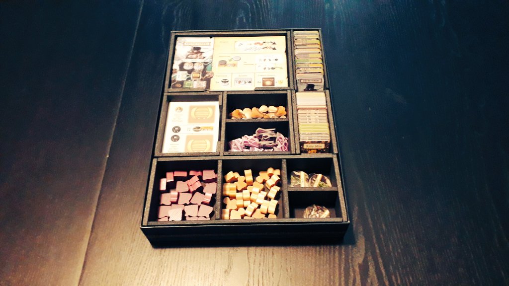 Berti_Diz's tweet photo. Terminado el inserto para la expansión de #Caverna #TheForgottenFolk incluyendo las promos y los recursos de madera de @LookoutSpiele #InsertFoamCore https://t.co/PYraZ4dTrf