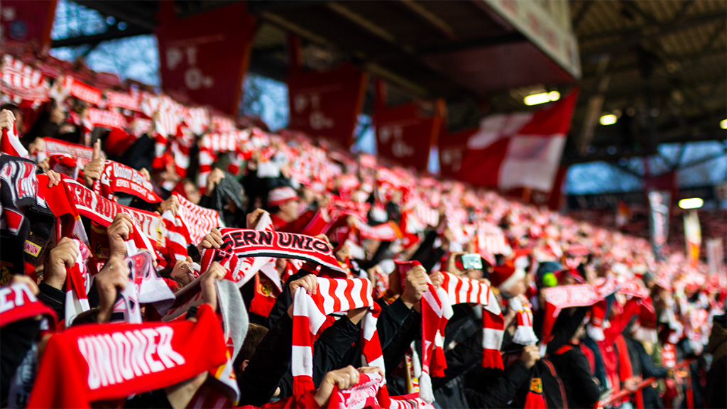 M – Members: We're well over the 36,000 mark – the 15th biggest member-run sports club in Germany. "We have to promote our values. Those who feel the same as we do, must get behind us." More info:  https://bit.ly/2LyCQ1M   #fcunion