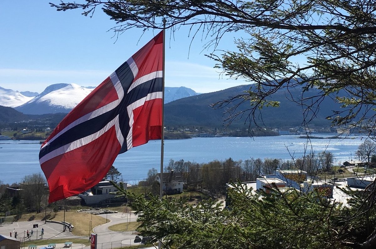 Ytringsfridomen, som vi feirar 17. mai, blir stadig utfordra.  Verdt å reflektere over.  #Ytringsfrihet #grunnlovsdagen  bit.ly/2WDpasP