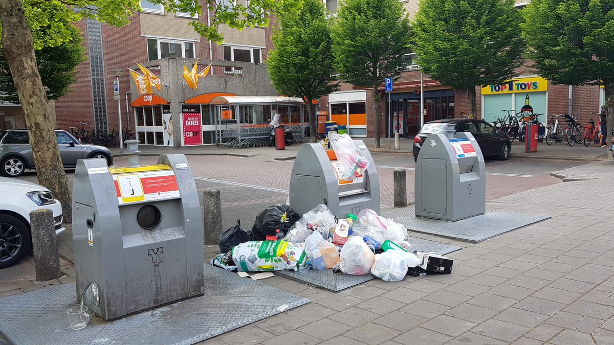 huitjes's tweet photo. Zo gaan we tegenwoordig met onze afvalverwerking om! https://t.co/H0NdAT6F7I