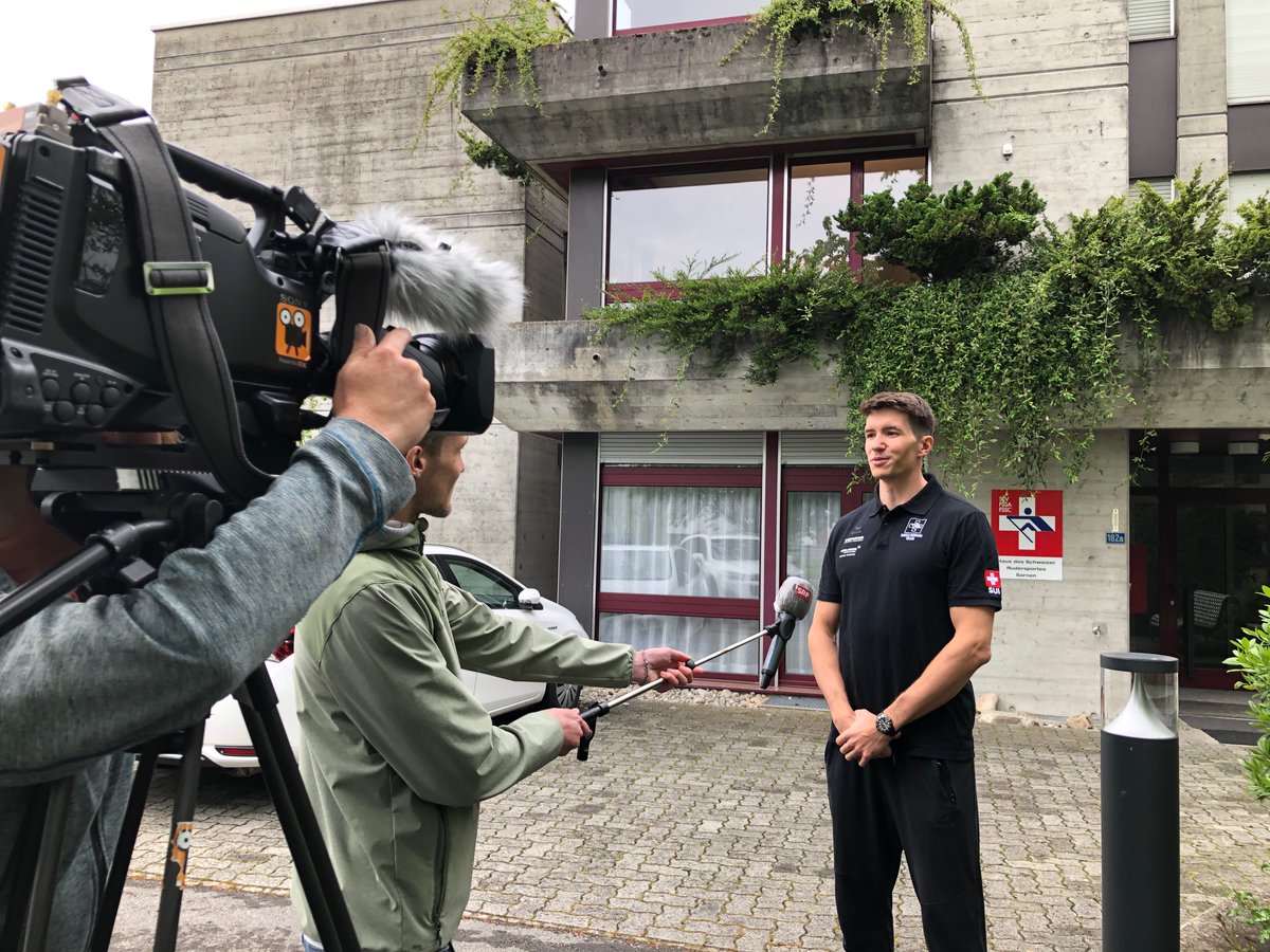 swissrowing's tweet photo. Nicht verpassen!

Sportpanorama heute Sonntag, 17.5., um 18.15 Uhr, auf SRF2 mit unserem Olympia-Kader. 
Hier ein paar Impressionen vom Drehtag. https://t.co/d0no42GUYt