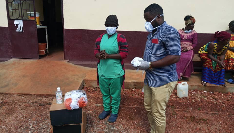Patients &amp; caregivers at this health Center in the NDE division were not forgotten. 
We carried out a distribution of hand sanitizers and protection masks.
——
Nous ne pouvions pas oublier les malades et leurs gardes de ce centre de santé dans le département du NDE.
#SCSI