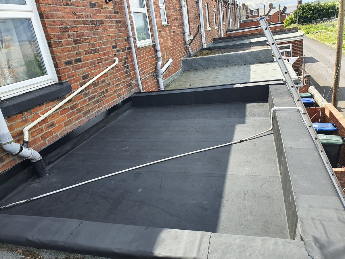 Wilkoroofing's tweet photo. Resitrix roof completed yesterday #roofing #resitrix #flatroofing https://t.co/YxGkVqYfF5