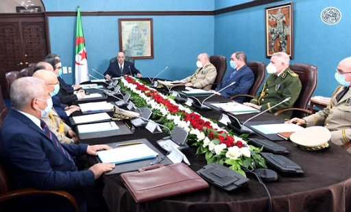 LamineKingbird's tweet photo. #Algerie
le #MESSAGE_FORT du Président de la République .
<...VOICI ⬇️ le vrai & réel 'poste de pilotage ' de la Nation ! -actuellement - #HCSN
👏👏
@TebbouneAmadjid https://t.co/lAxroItdgV
