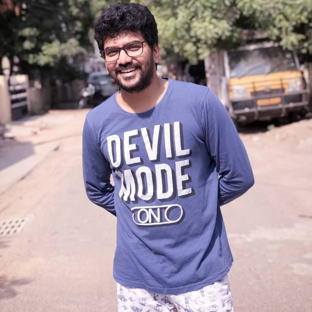 ImSoul_01's tweet photo. Indiaglitz About @Kavin_m_0431's Acting In NET Movie..😍

Kavin Famous Through The Serials In Vijay TV Makes A Smooth Transition To The Big Screen With His Effortless Acting..♥️  

#1YearOfNETMovie #Lift #Kavin https://t.co/kJmMwtDaOB