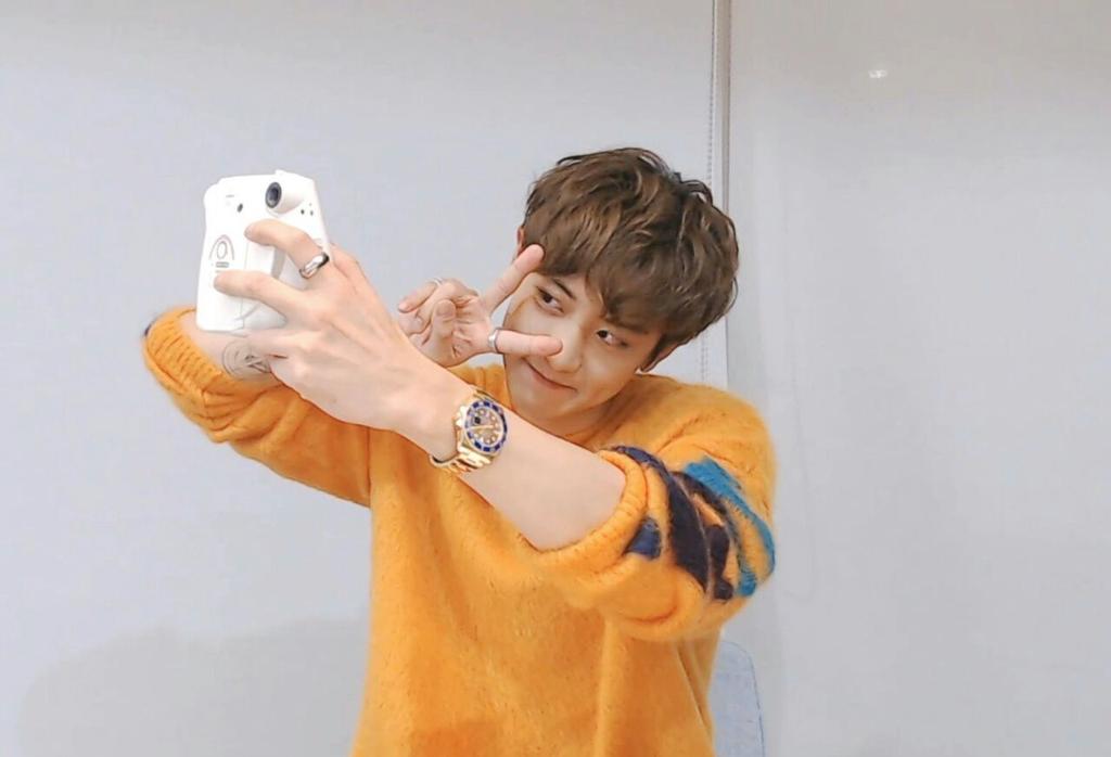 real__romina's tweet photo. کدوم چانیول؟
Chanyeol Acqua Di Parma
@weareoneEXO @exoonearewe @B_hundred_Hyun @layzhang
24/7 https://t.co/2AOJcObotA