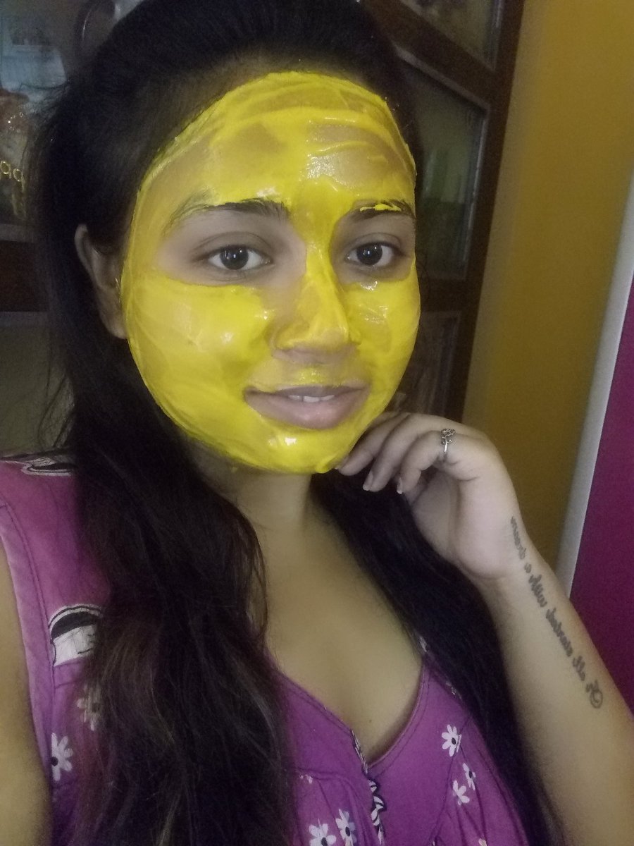 Sayaneedas2's tweet photo. Pampering myself 😊

#Quarantine #QuarantineLife #quarantinepampering https://t.co/wE3HiZuD0P