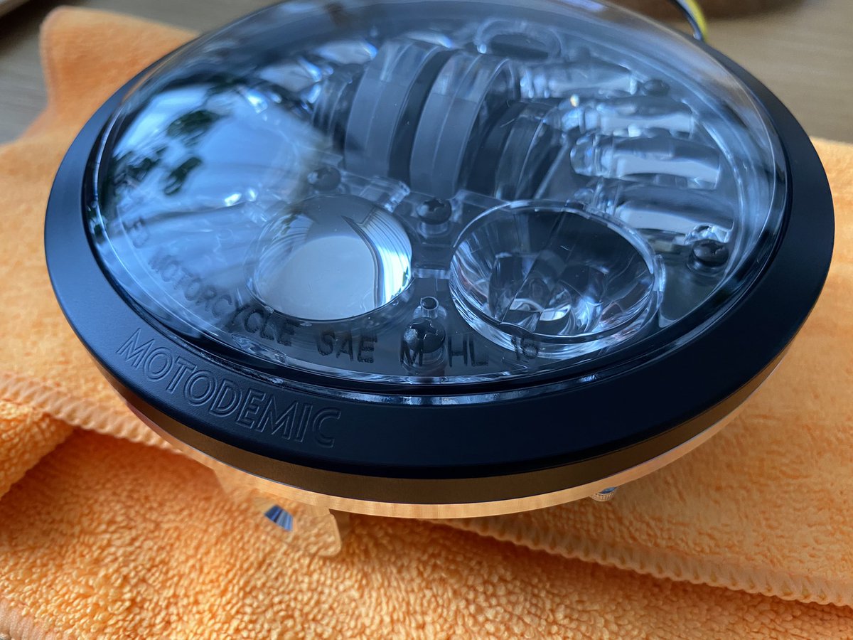 mightymugi's tweet image. LED ヘッドライト
ちょっと気になったので
裸の配線を養生。

@motodemic 
@JWSpeaker 
#motodemic 
#JWspeaker 
#adaptiveLED 
#adaptiveLEDheadlight 
#adaptiveheadlight 

#yamahabolt 
#yamahaboltrspec 
#yamahabolt950 
#yamahabike 
#yamahamotor 
#ヤマハバイク 
#ボルト 
#ヤマハボルト